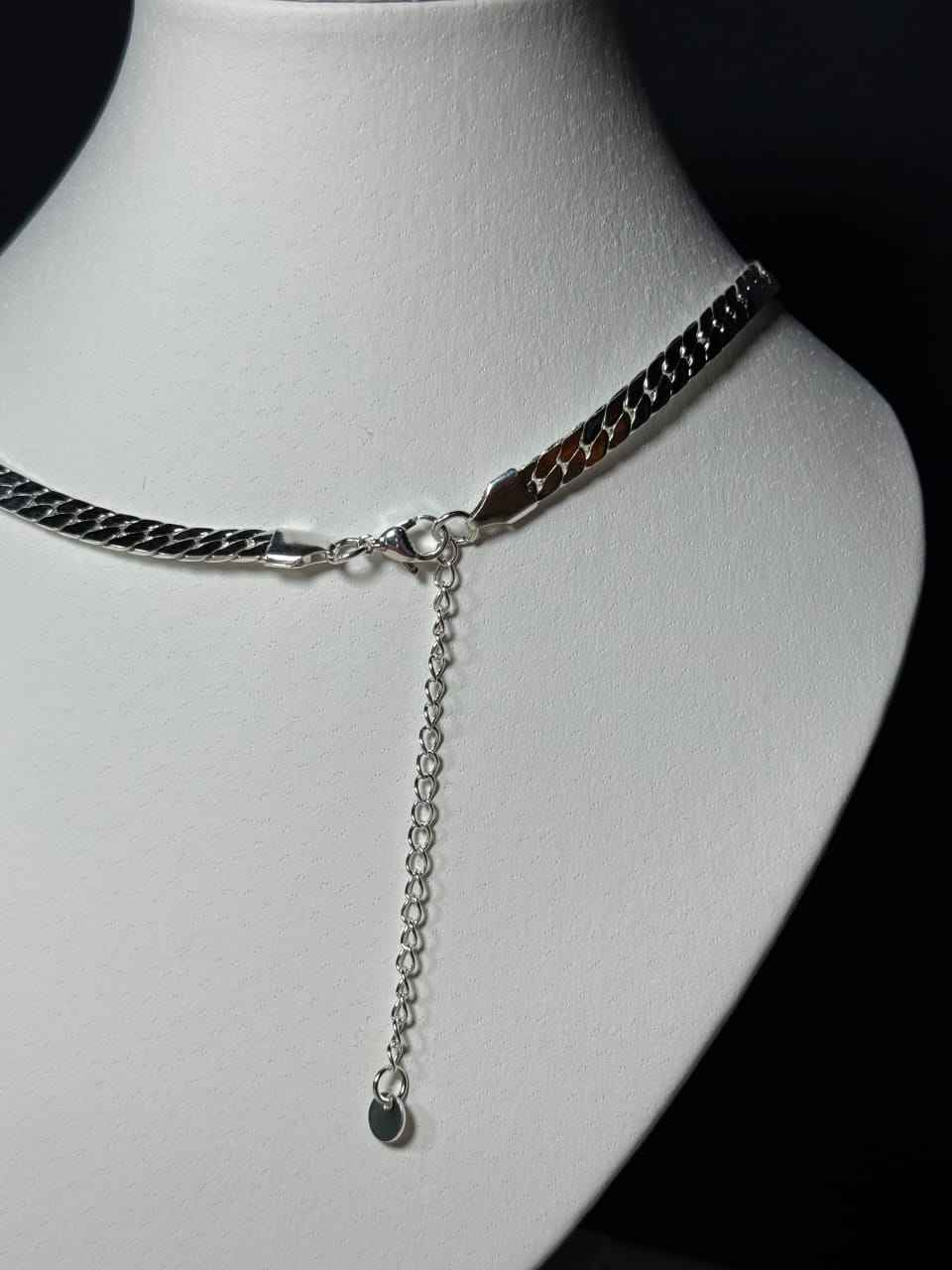 Gragantilla, con piedras. femenina