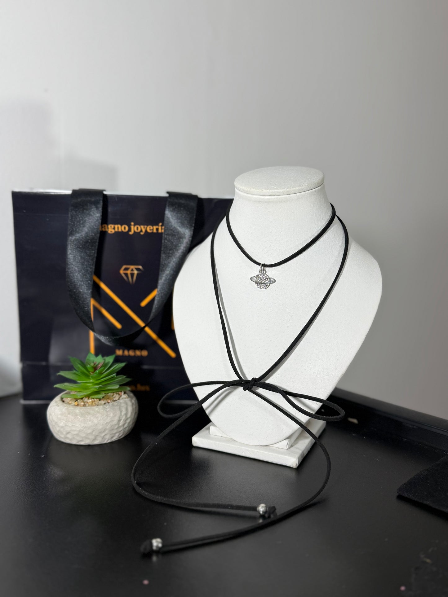 Choker | universo